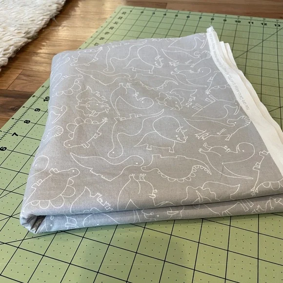 2 1/3 yards Gray Dino-Mite Outline Stone Camelot Fabric, 100% cotton, sewing - Picture 1 of 4